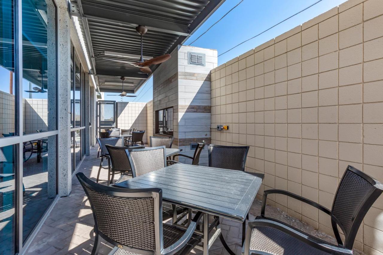 Holiday Inn Express & Suites - Phoenix Dwtn - State Capitol By Ihg Exterior foto