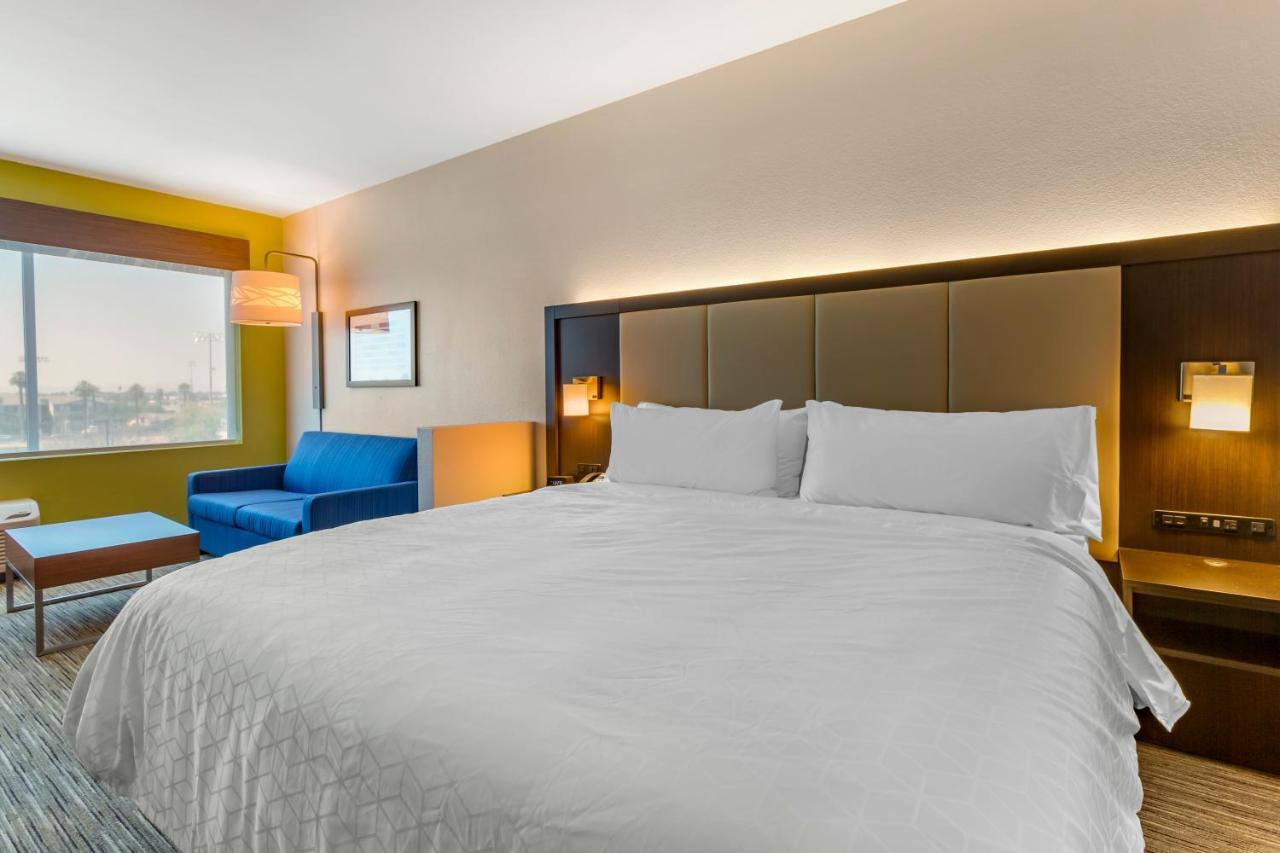 Holiday Inn Express & Suites - Phoenix Dwtn - State Capitol By Ihg Exterior foto