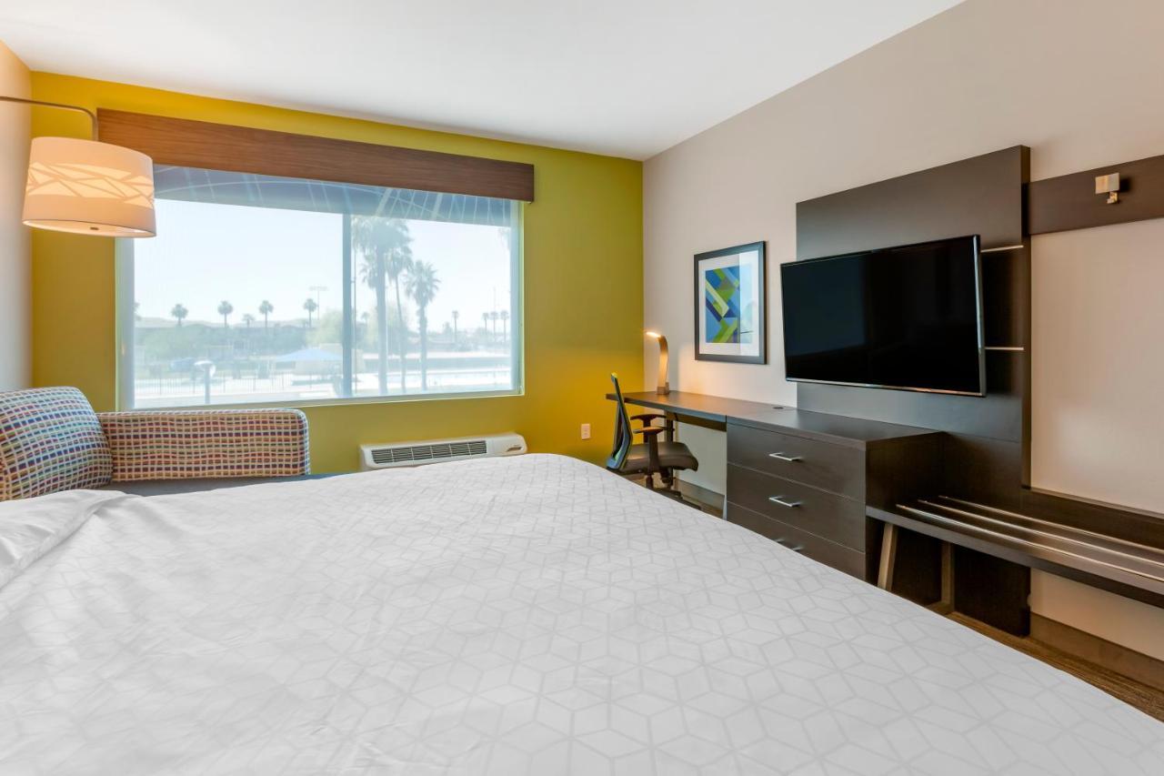 Holiday Inn Express & Suites - Phoenix Dwtn - State Capitol By Ihg Exterior foto