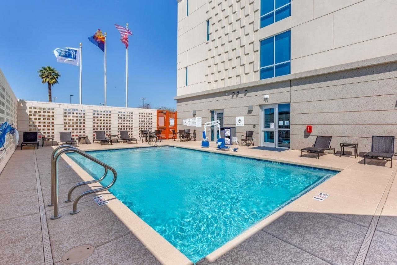 Holiday Inn Express & Suites - Phoenix Dwtn - State Capitol By Ihg Exterior foto